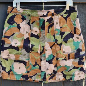 CABI ZIP LINE A-LINE CAMO MINI SKIRT SIZE 12